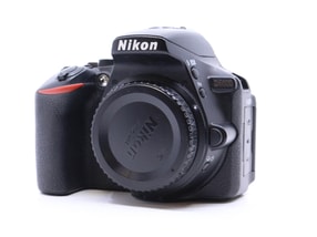 Nikon D5600