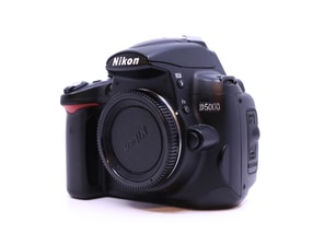 Nikon D5000
