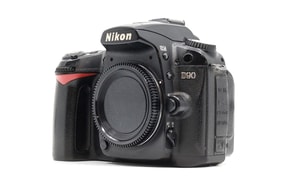 Nikon D90
