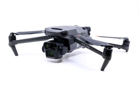DJI Mavic 3 Pro Fly More Combo