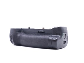Nikon MB-D18 Battery Grip