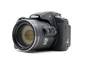 Nikon Coolpix B700
