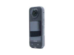 Insta360 X4
