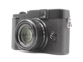 Fujifilm X10