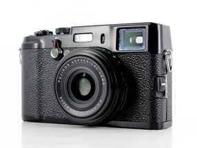 Fujifilm X100 (Limited Edition Black)