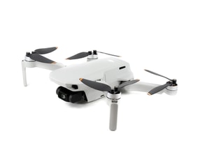 DJI Mini 2 SE Fly More Combo