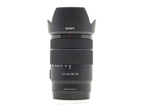 Sony E 18-135mm f/3.5-5.6 OSS