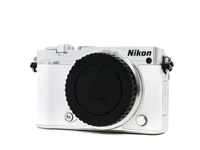 Nikon 1 J5