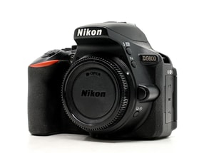 Nikon D5600