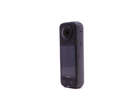 Insta360 X4