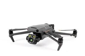 DJI Mavic 3 Pro Fly More Combo