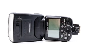 Nikon SB-900 Speedlight