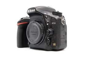 Nikon D750