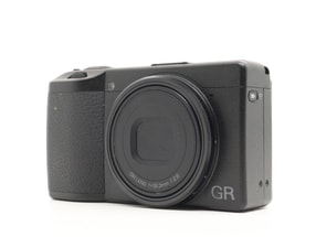 Ricoh GR III