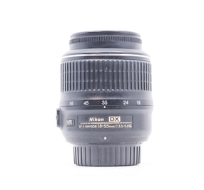 Nikon AF-S DX Nikkor 18-55mm f/3.5-5.6G VR