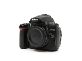 Nikon D5000
