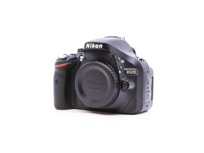 Nikon D5200