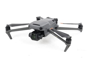 DJI Mavic 3 Cine Premium Combo