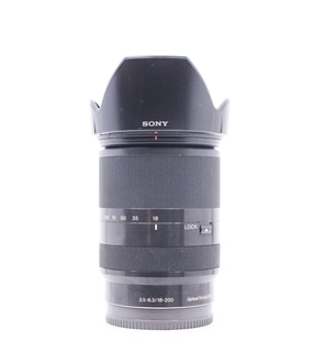 Sony E 18-200mm f/3.5-6.3 LE OSS