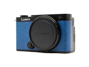 Panasonic Lumix DC-S9