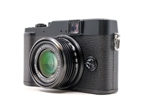 Fujifilm X10