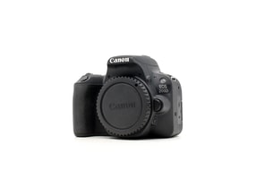 Canon EOS 200D