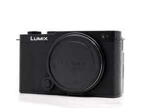Panasonic Lumix DC-S9