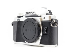 Olympus OM-D E-M10 Mark II