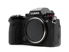 Panasonic Lumix DC-S5