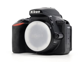 Nikon D5600