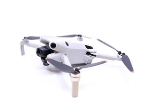 DJI Mini 4 Pro Fly More Combo