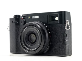 Fujifilm X100V
