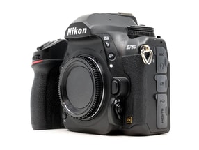 Nikon D780