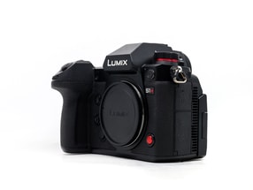 Panasonic Lumix DC-S1H