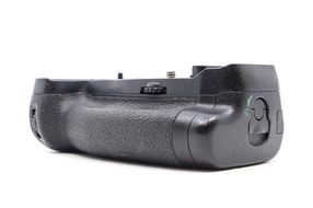 Nikon MB-D18 Battery Grip