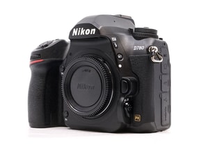 Nikon D780