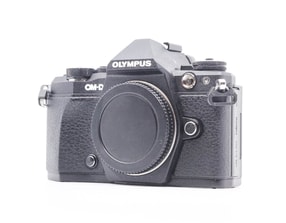 Olympus OM-D E-M5 Mark II