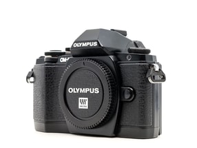 Olympus OM-D E-M10