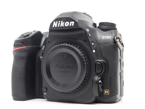 Nikon D780