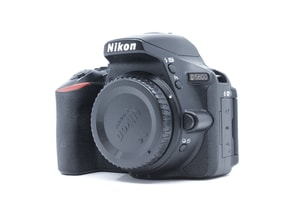 Nikon D5600