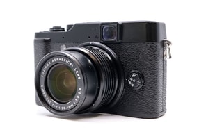 Fujifilm X10