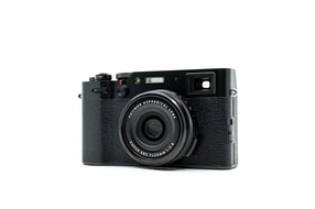 Fujifilm X100V