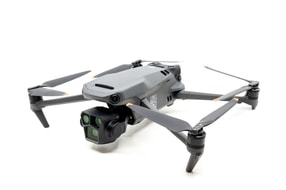 DJI Mavic 3 Pro Cine Premium Combo