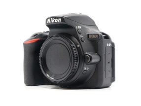 Nikon D5600