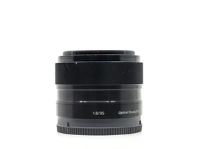 Sony E 35mm f/1.8 OSS