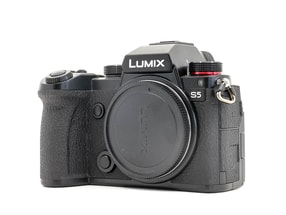 Panasonic Lumix DC-S5