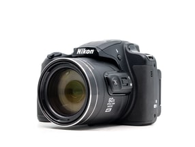 Nikon Coolpix B700