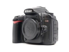 Nikon D90