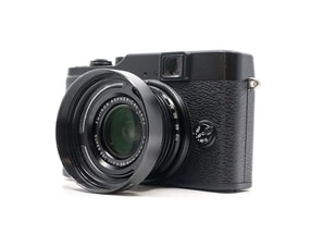Fujifilm X10