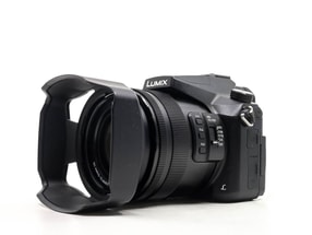 Panasonic Lumix DMC-FZ2000